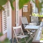 Chez Cecile Chez Le Vigneron לינה וארוחת בוקר קולמר