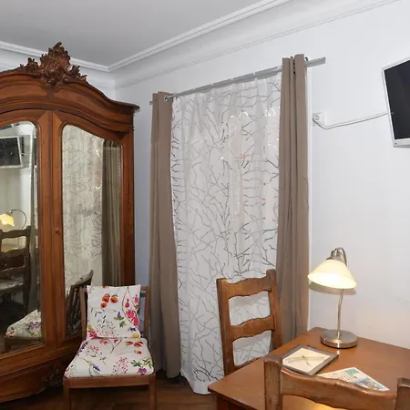 Nocleg ze śniadaniem Chez Cecile Chez Le Vigneron 3*