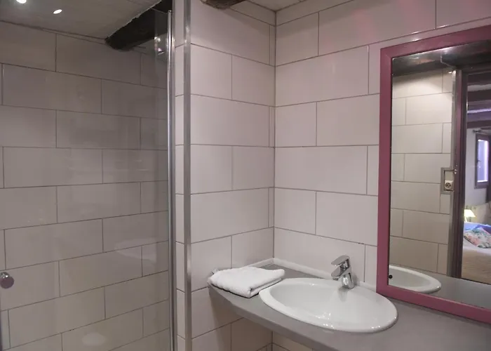 Chez Cecile Chez Le Vigneron