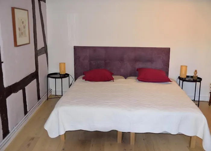 Chez Cecile Chez Le Vigneron Bed & Breakfast